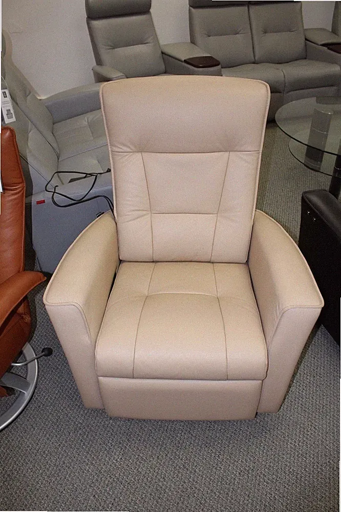 Large Fjords Ulstein Zero Gravity Power Recliner Chair Nordic NL Sandal Leather
